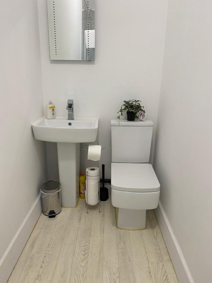 2D Spv Double En-Suite Room Wakefield Exterior foto